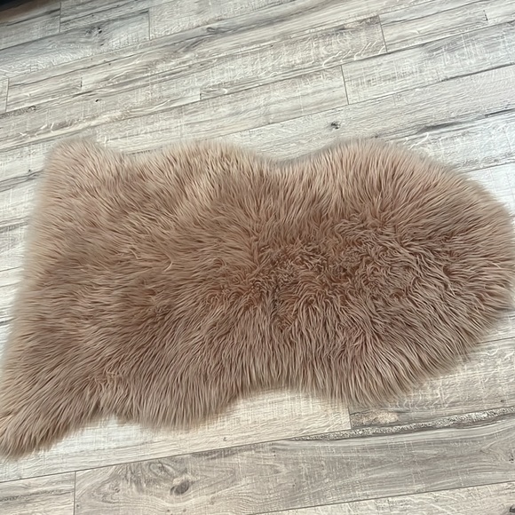 UGG Other - Blush pink rug Matt furry faux fur soft shaped floor luxe decor fuzzy light pink